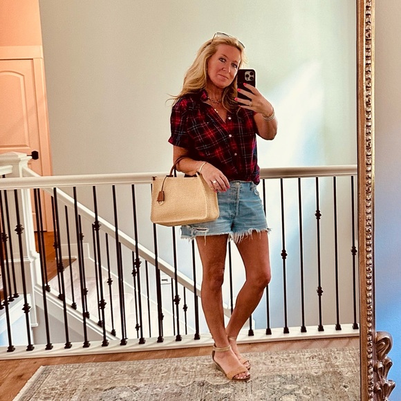 Meet your Posher, Lori - Picture 4 of 4